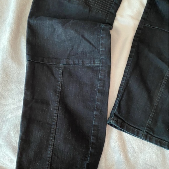 CJ by Cookie Johnson moto style dark wash jeans - Picture 7 of 14
